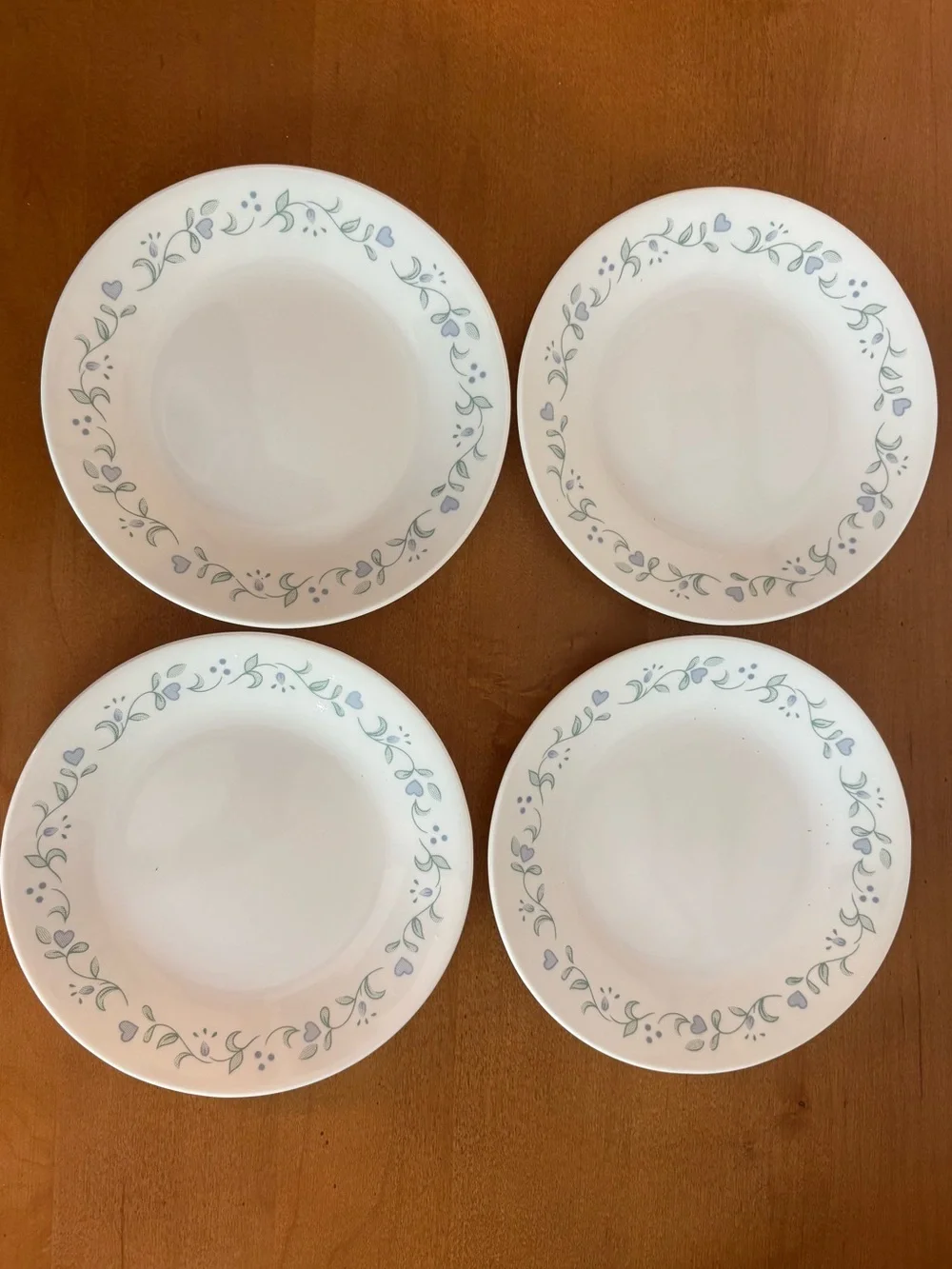Set of 4 Vintage Corelle Country Cottage Dessert/Bread Plates EXCELLENT